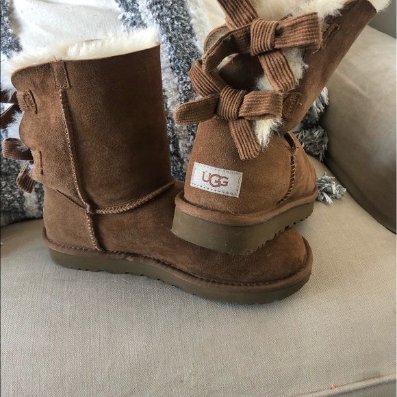 8 1/2 brand new Uggs - Picture 4 of 5
